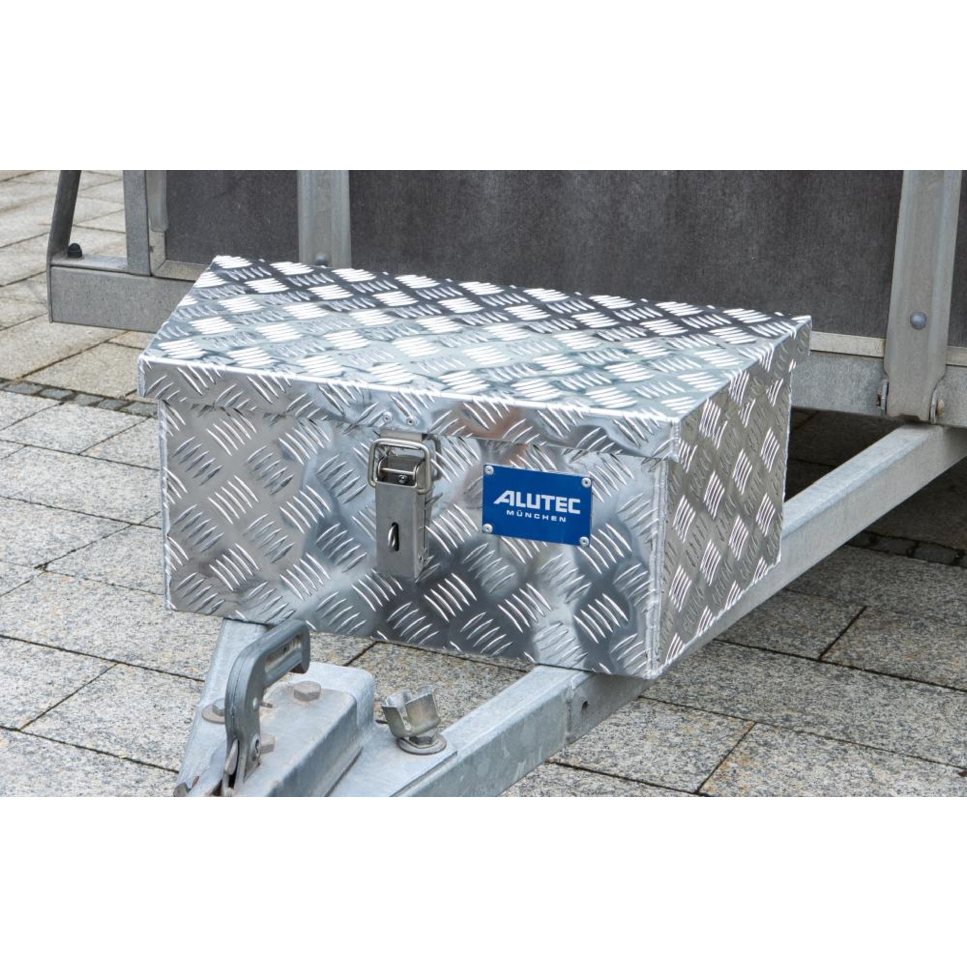 Deichsel-Alu-Riffelblechbox