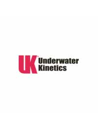 Underwater Kinetics Logo – das Logo zeigt links die roten, fett gedruckten Großbuchstaben „UK
